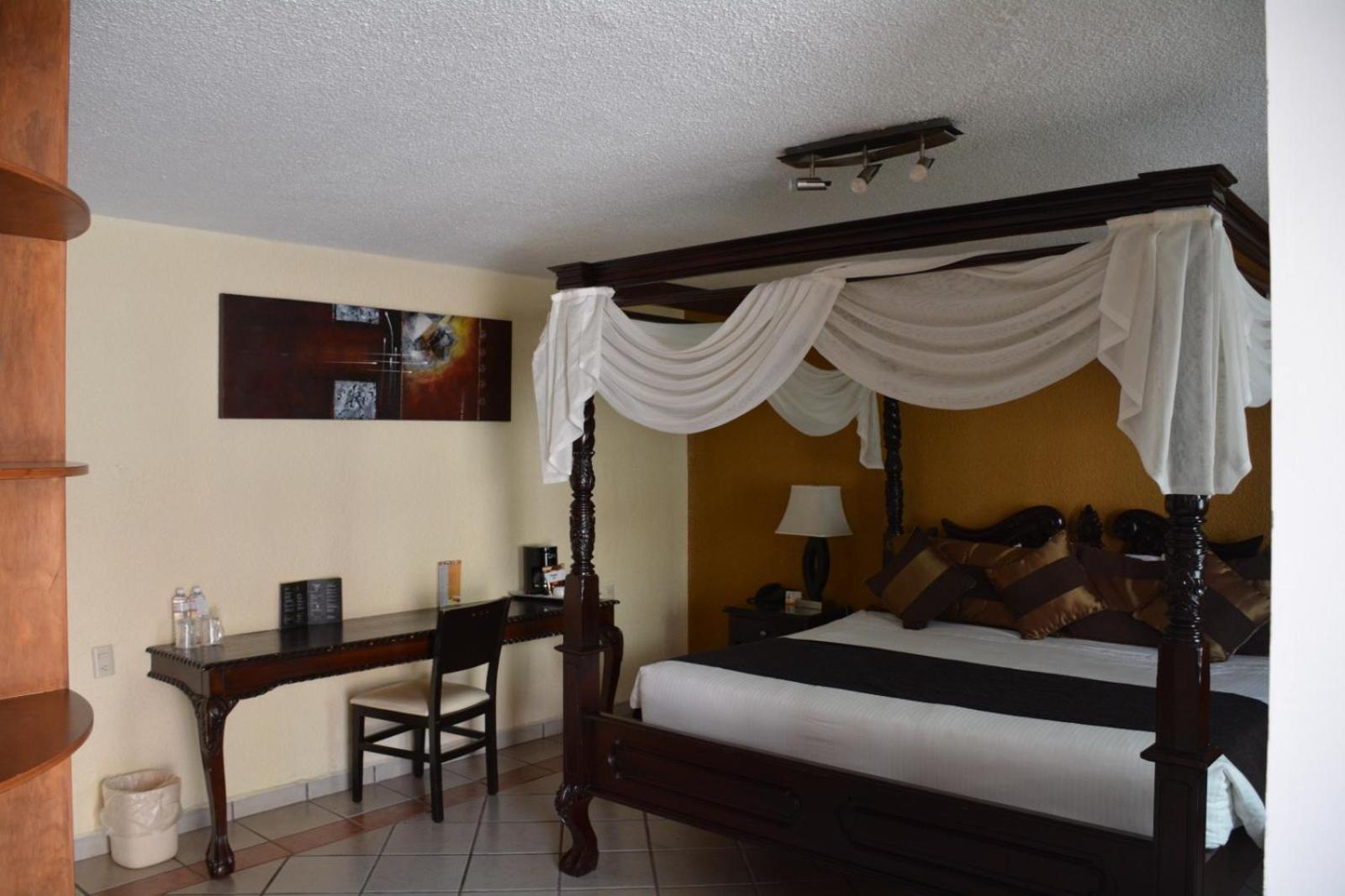 Virreyes Hotel Tlaquepaque