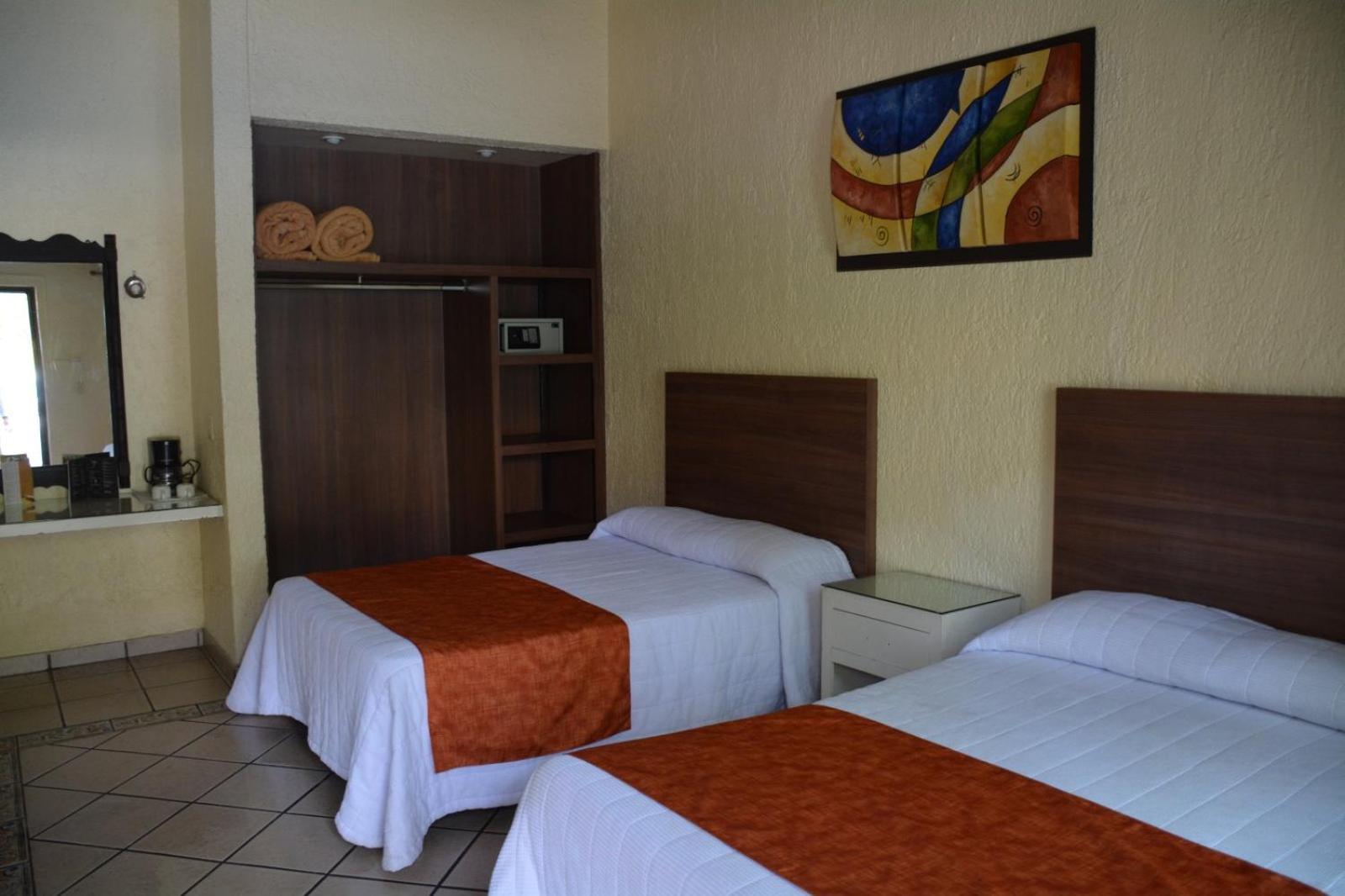 Hotel Virreyes